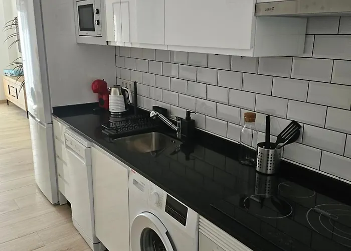 Granada 25 Mar Апартаменты *